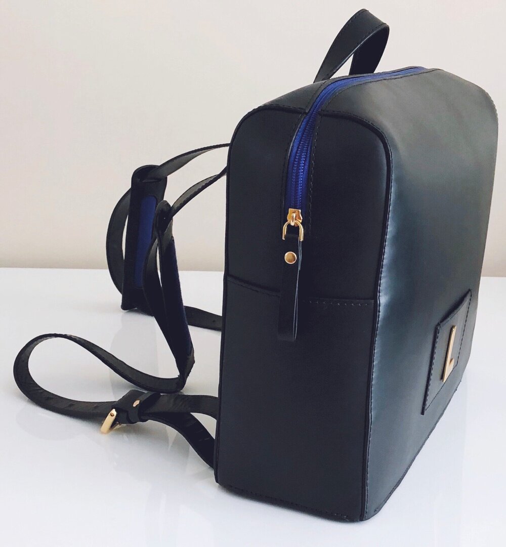 dr LIZA backpack | BLACK